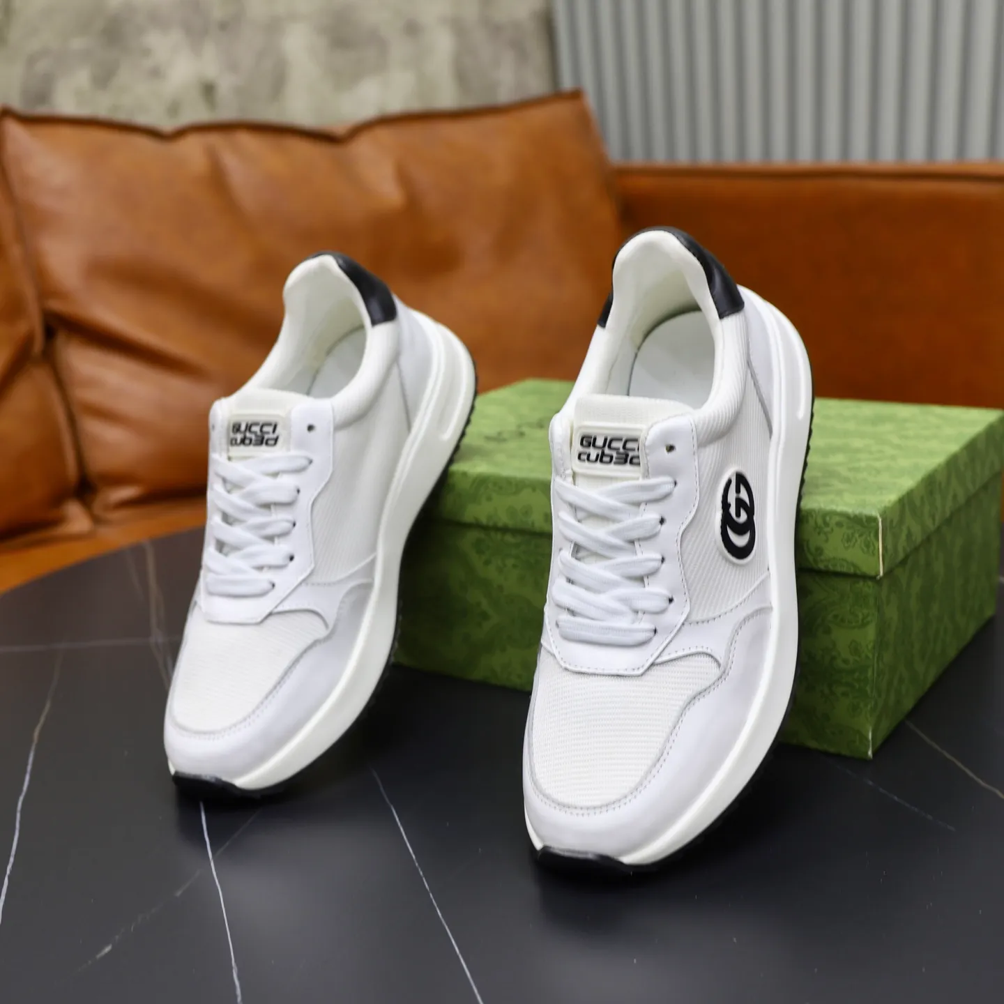 Ex-factory price: 440💰🙅‍♂️🙅‍♂️🙅‍♂️ Brand: GUCCI Standard code: 38-44 (45 customized) Grade: Same as the official website Material: Original material splicing Comfortable and breathable lining Lightweight and wear-resistant sports outsole Style category: Men's fashionable casual shoes Running sneakers Distinguished luxury brand elements Top luxury Color: actual picture color